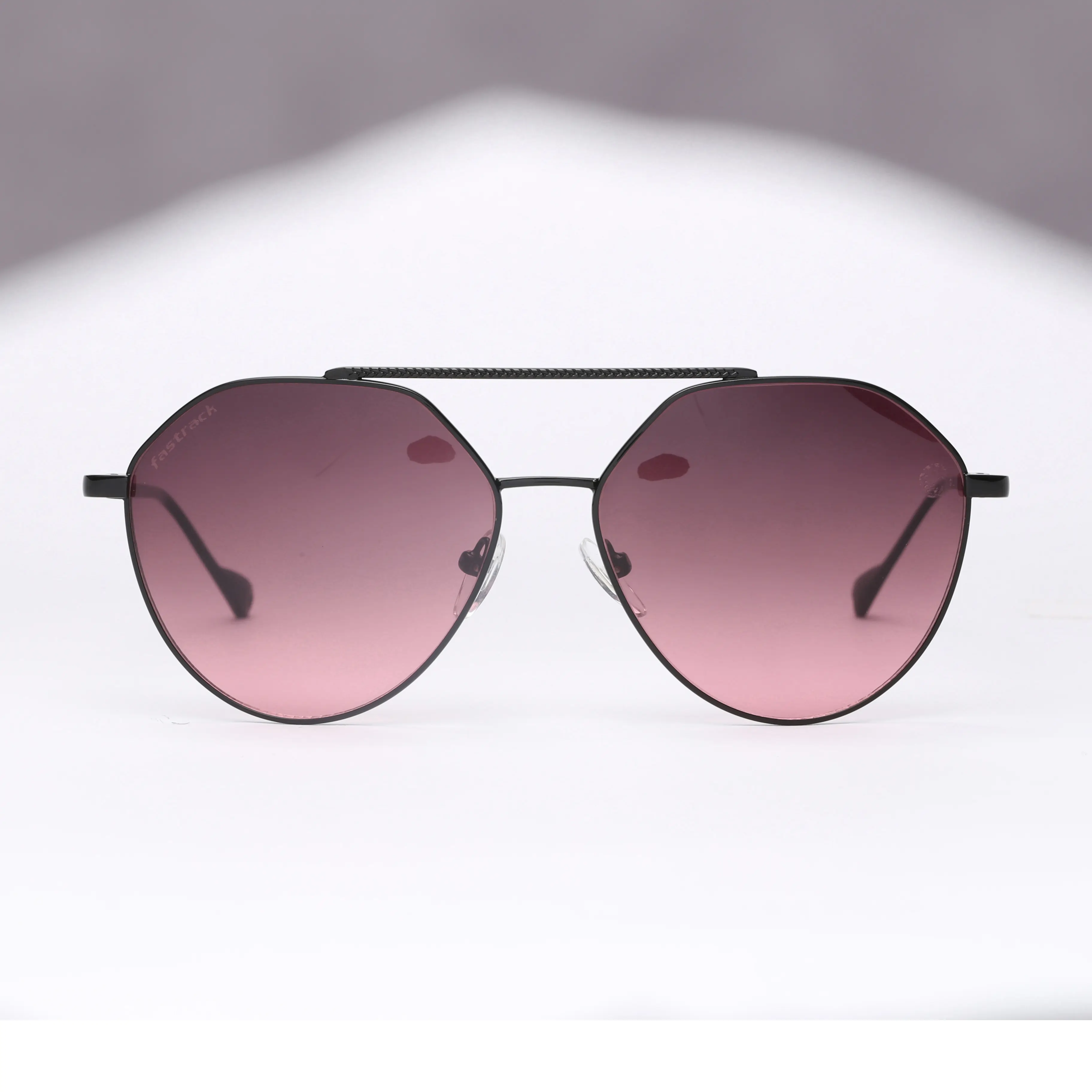Sunglasses featuring multiple clipping path service.