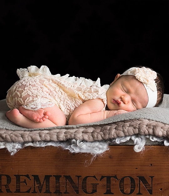 Expert Newborn image Editing