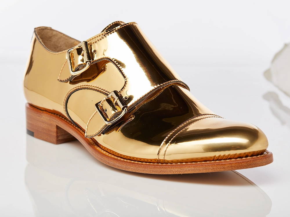 Gold leather shoe Product Photo Editing Services.